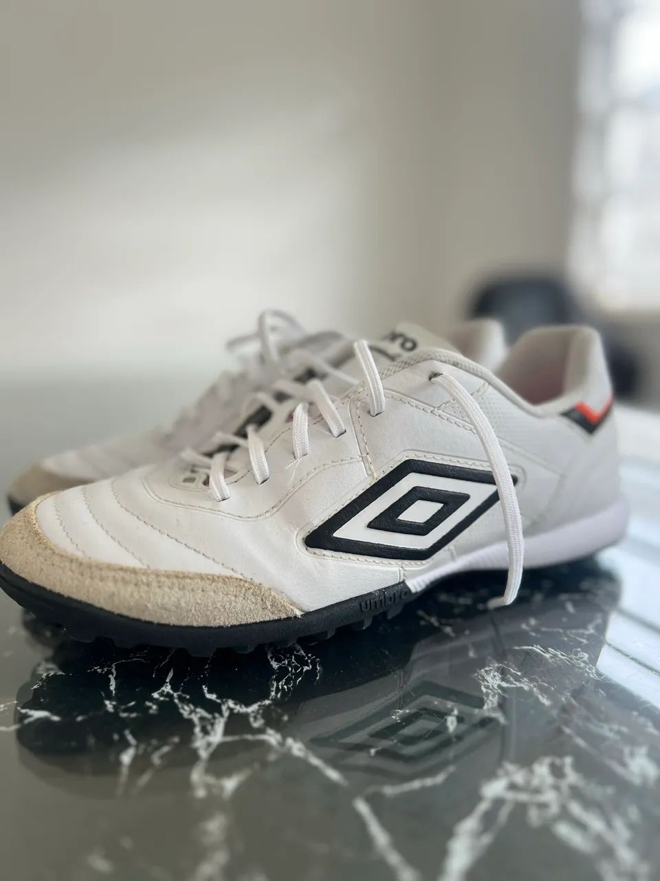 Chuteira society Umbro  - Foto 2