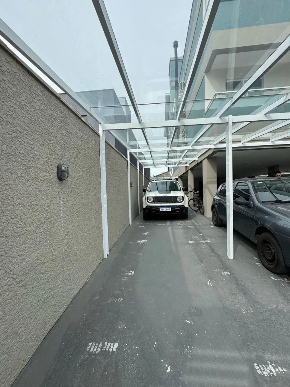 Cobertura mobiliada com 3 dormitórios + terraço à 600m da Praia dos Ingleses! - Foto 3