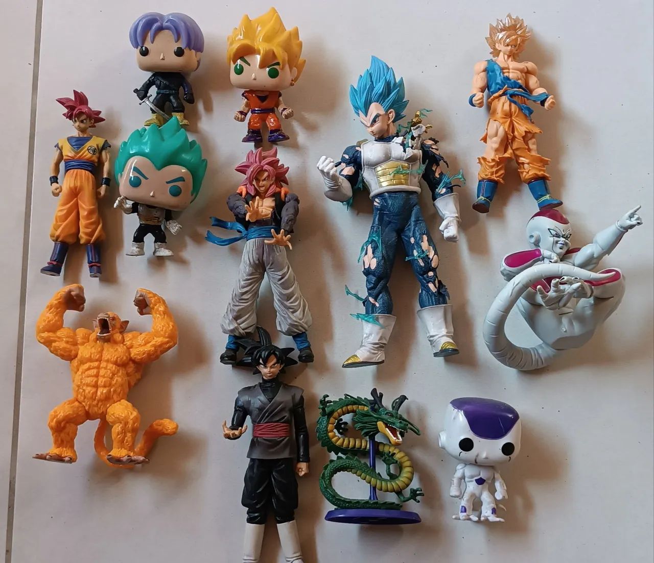 Bonecos, brinquedos  - Foto 3