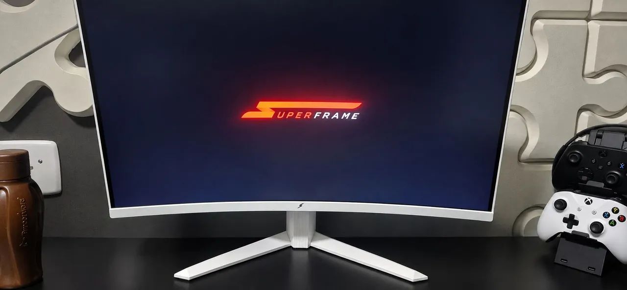 Monitor SuperFrame Ultra X