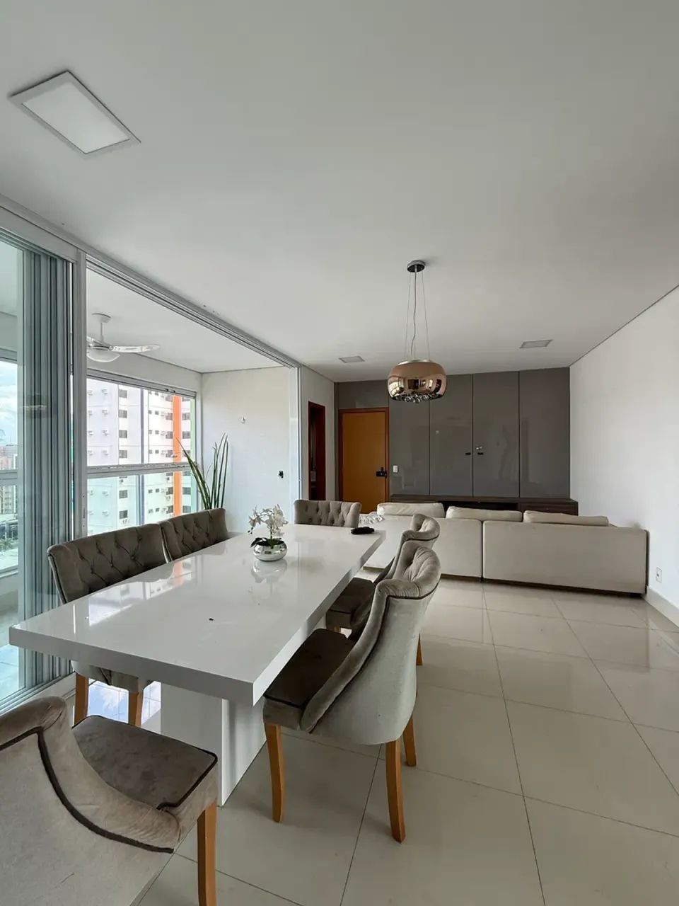 Apartamento a venda com 110 m2 com 2 suítes - Edifício Saint Riom em Alvorada - Cuiabá - M - Foto 3