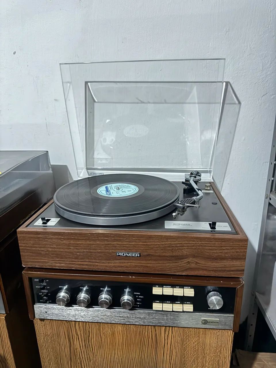 Amplificador gradiente transistor stereo 50 + toca disco Pioneer pl-12r - Foto 2