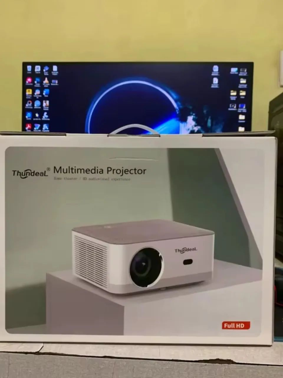 Projetor ThundeaL TD92 Pro Full HD Android Wi-Fi - Novo e Lacrado