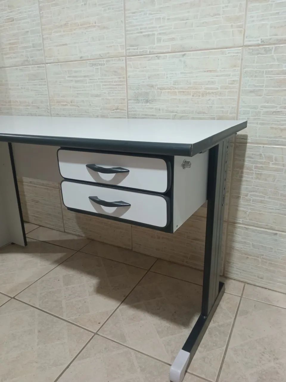 Mesa de escritório ( Frete Incluso) - Foto 2