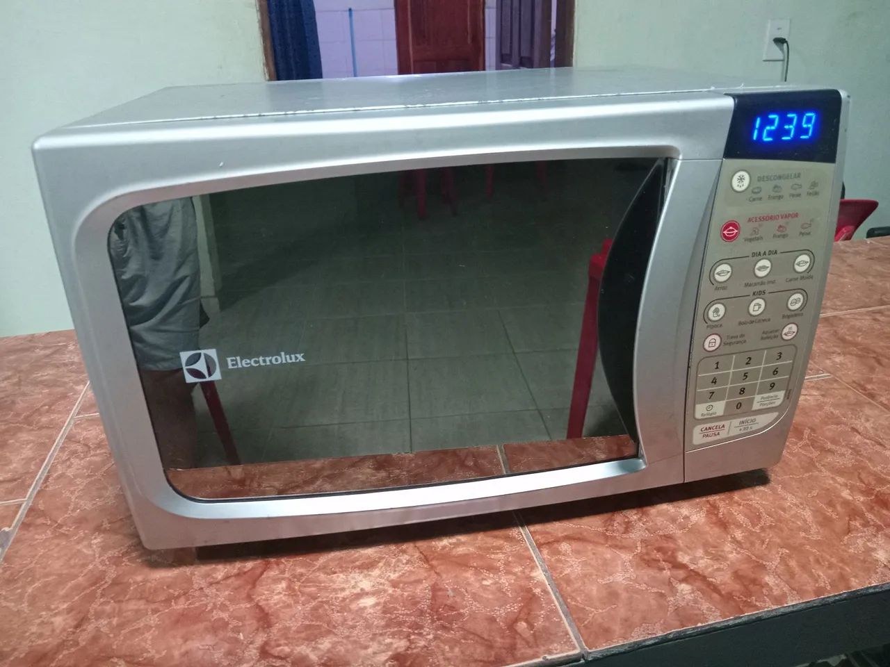 Vendo micro-ondas eletrolux  - Foto 4