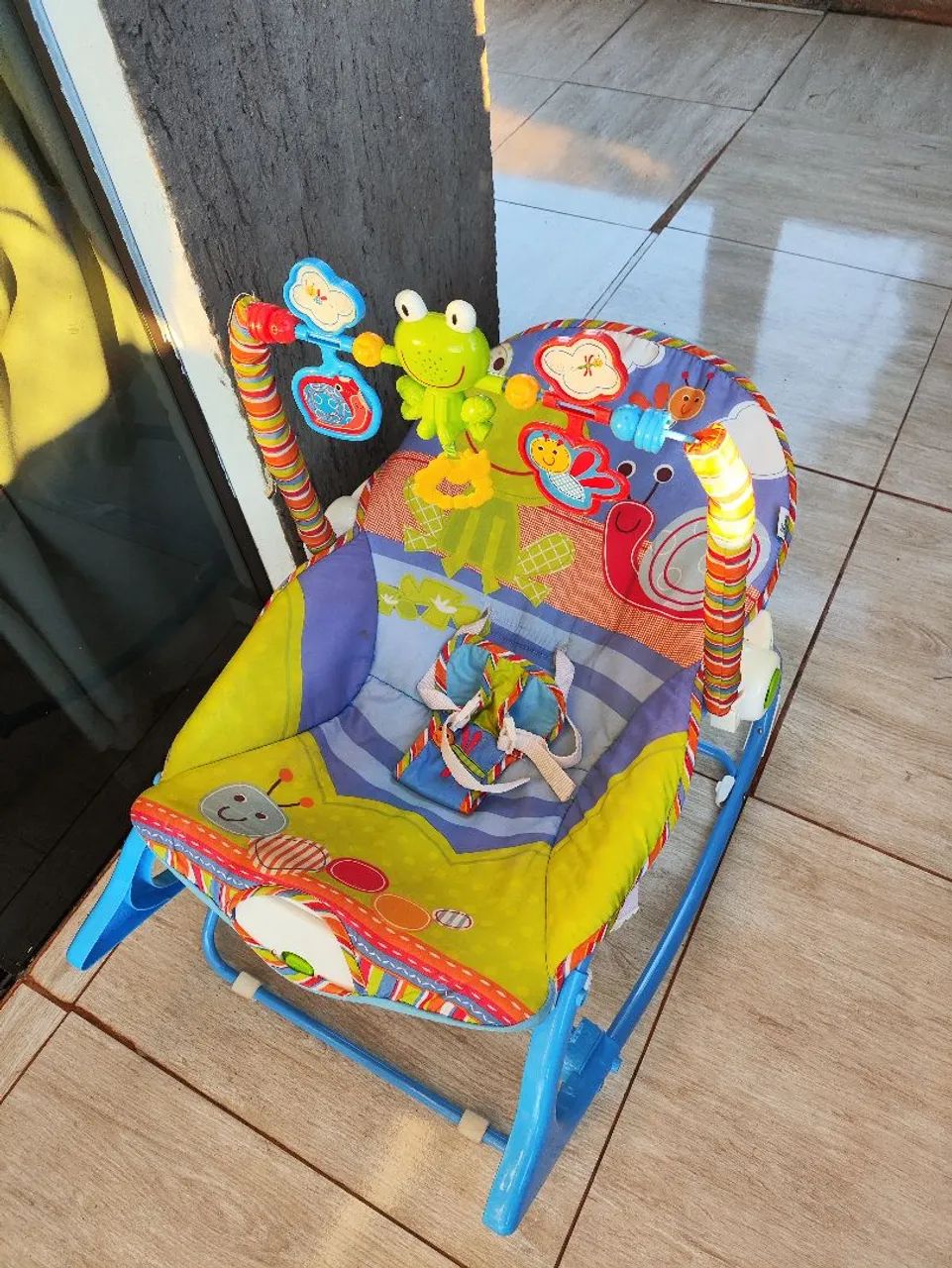 Cadeirinha de balanço para bebe  - Foto 5