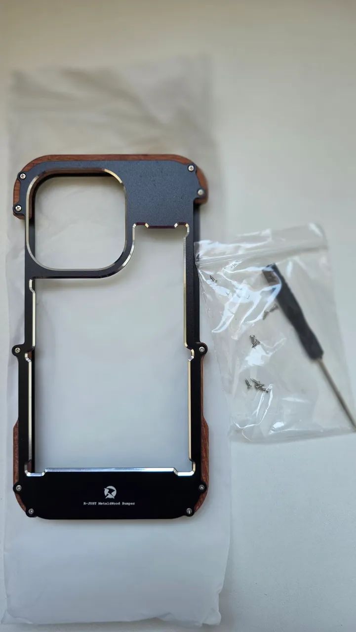 Kit Capas Iphone em Madeira e Metal - Foto 4