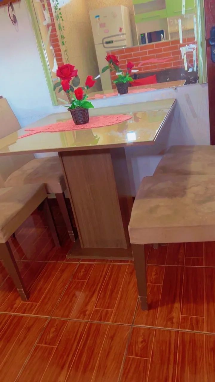 Mesa de jantar quadrada - Foto 2