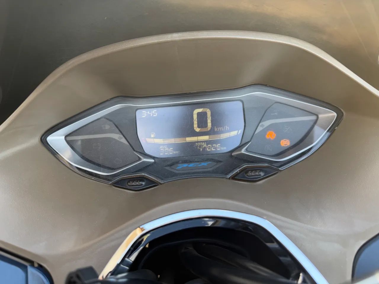 PCX DLX ABS 24 - Foto 4