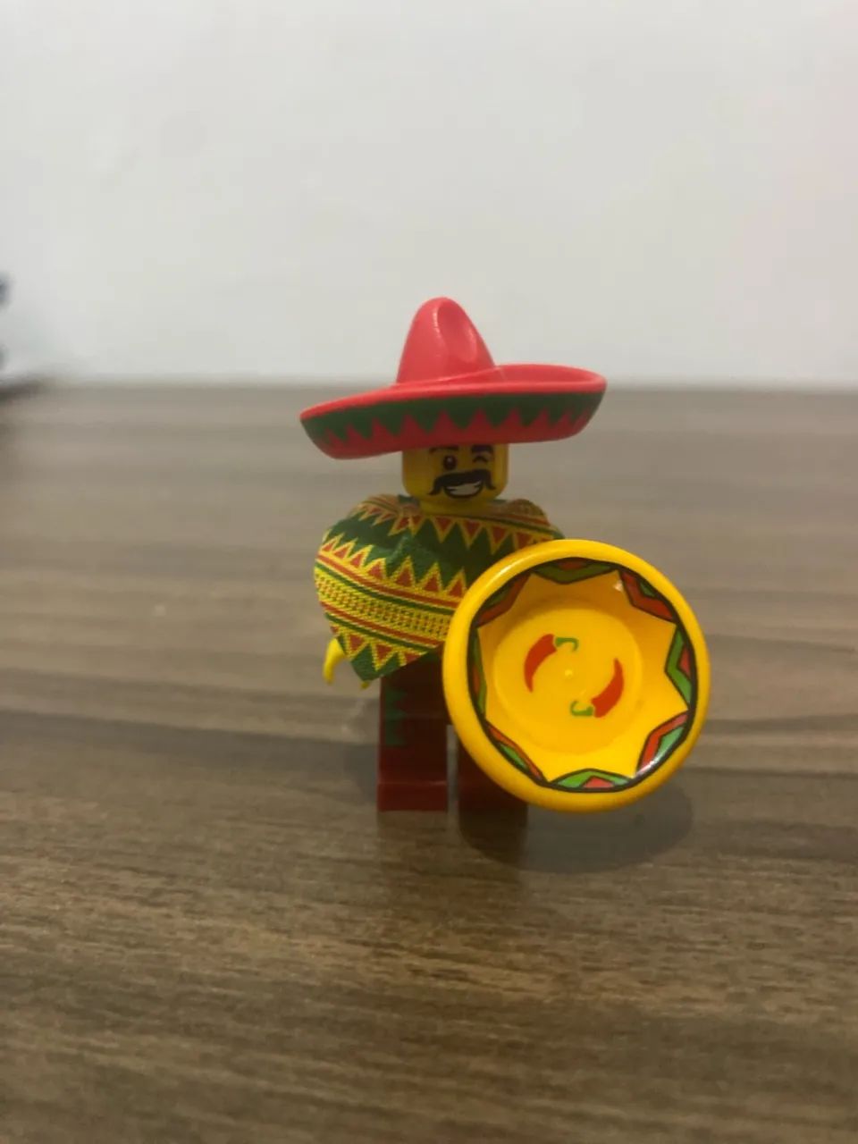 Lego Mini Figure Raro (2014)