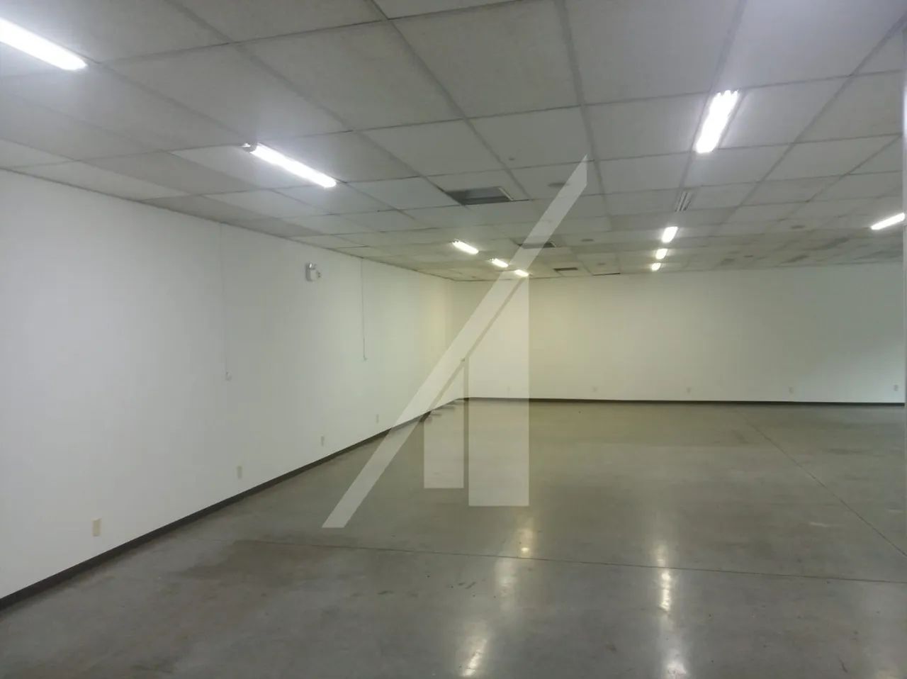 Sala comercial com 220 m² - Foto 4