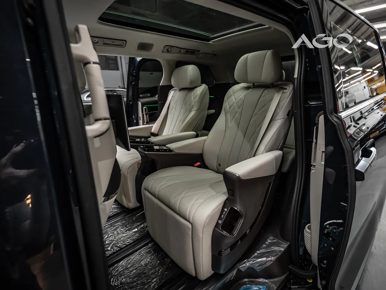 Denza D9 AWD 2027, foto 16 de 20