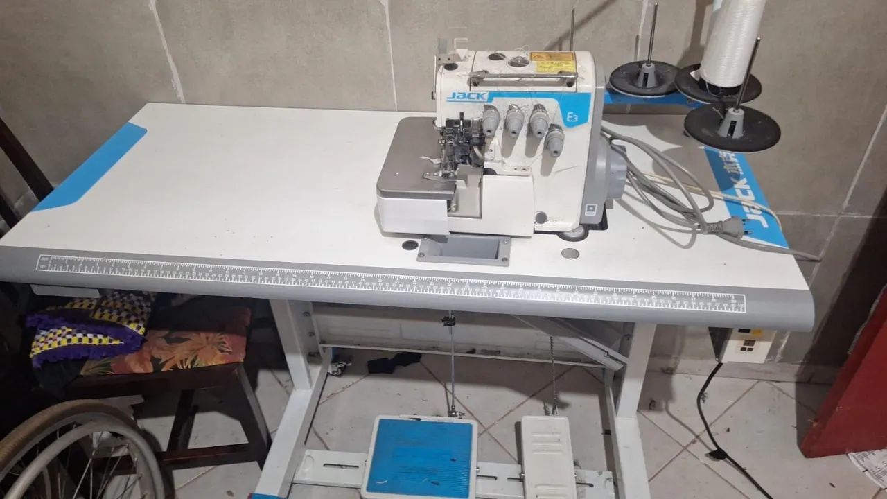 Máquina de costura  - Foto 4