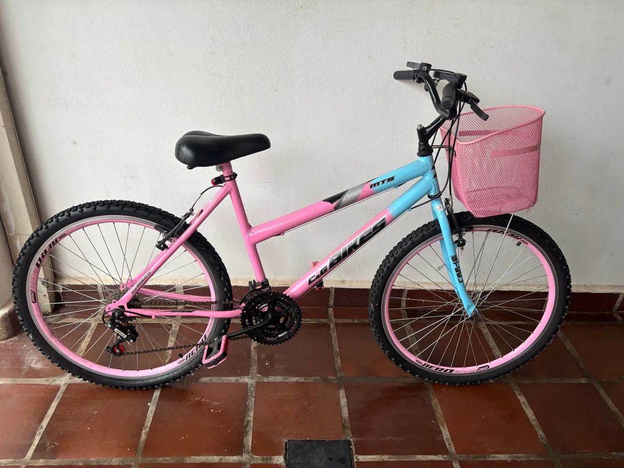 Tênis Oakley + Bike aro 26 - Foto 5