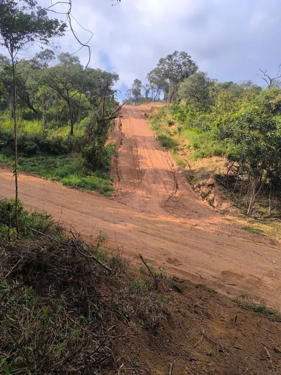 Terreno 1000m² em área nobre Saboo.
