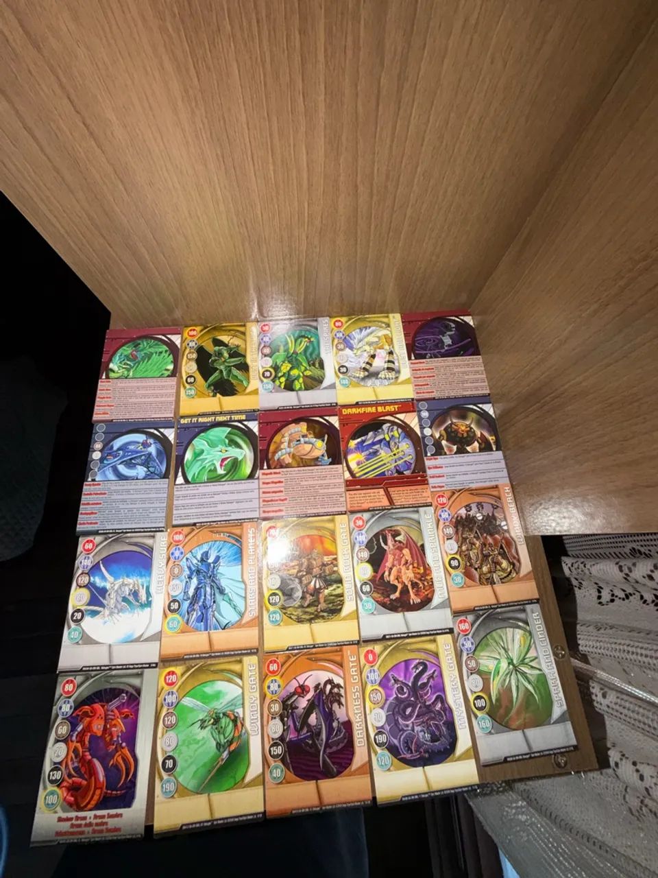 Lote de 27 bakugan - Foto 2