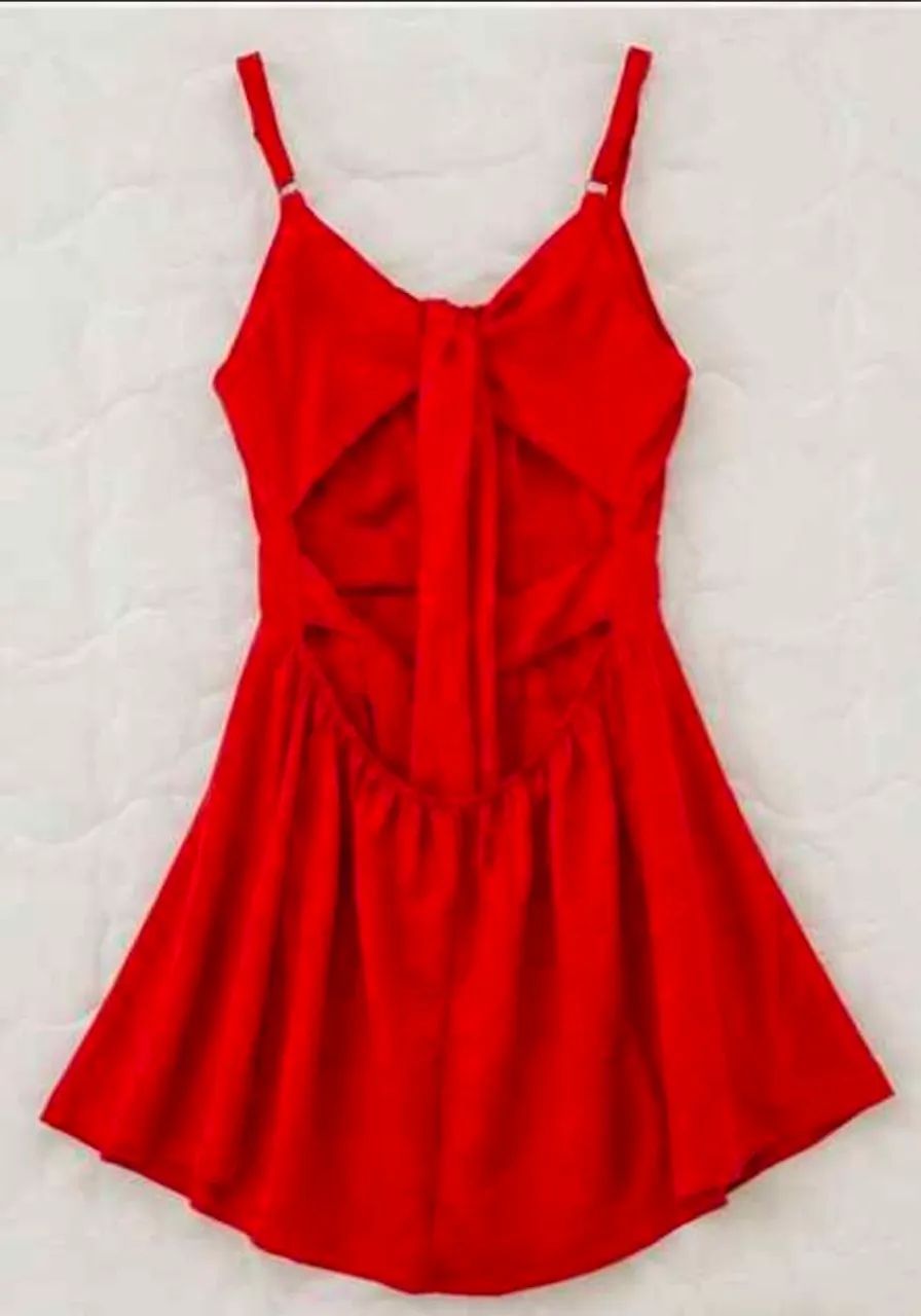 Vestido vermelho delicado 