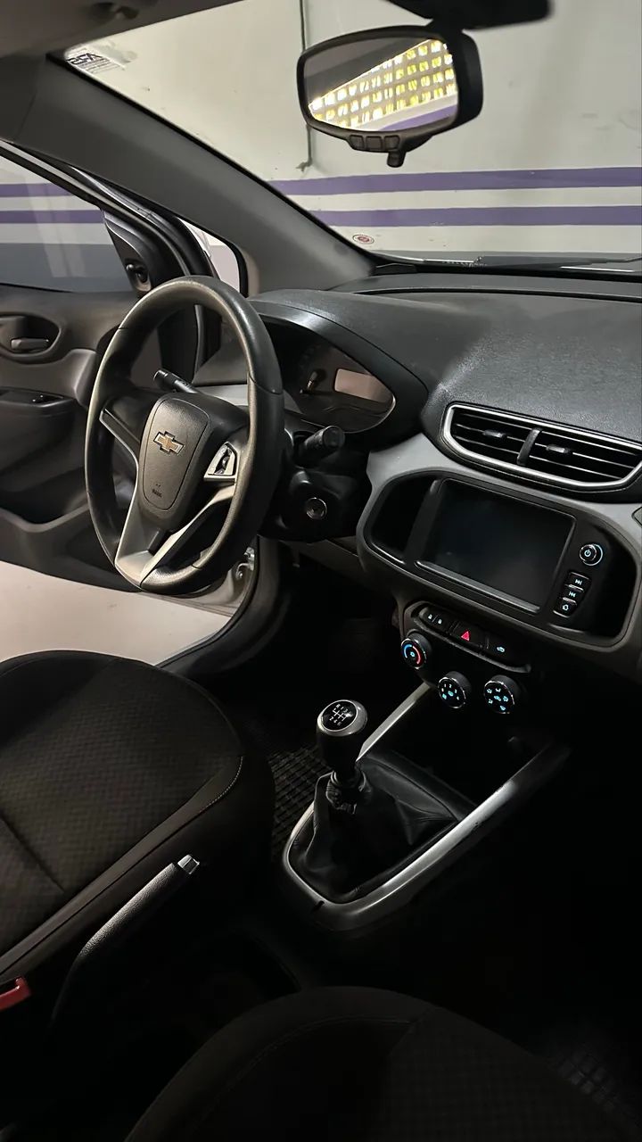 Chevrolet Onix Hatch LT 1.0 8V Flex Mec. 4P 2017 - Foto 12