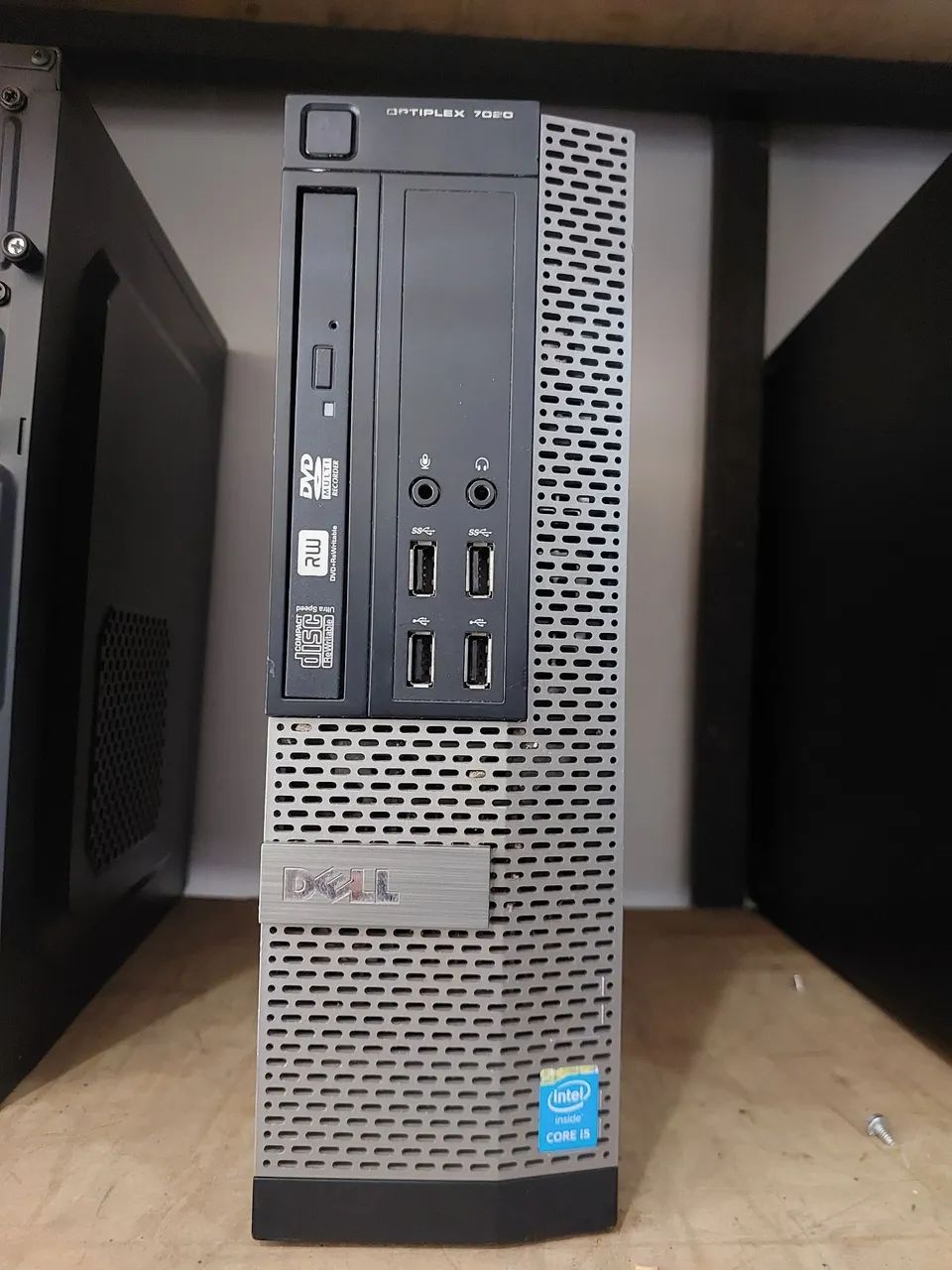 Mini pc, marca dell, modelo opitplex7020, core i5, ssd 120gb, 8gb.