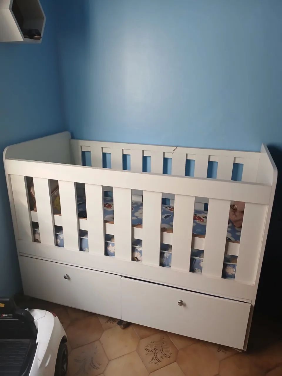 vende se berço com colchao  - Foto 3