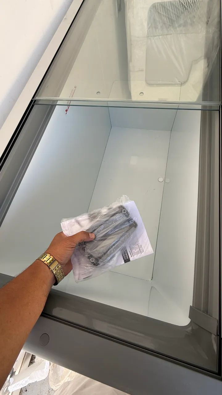 Freezer horizontal Fricon 503 litros 127v tampa de vidro