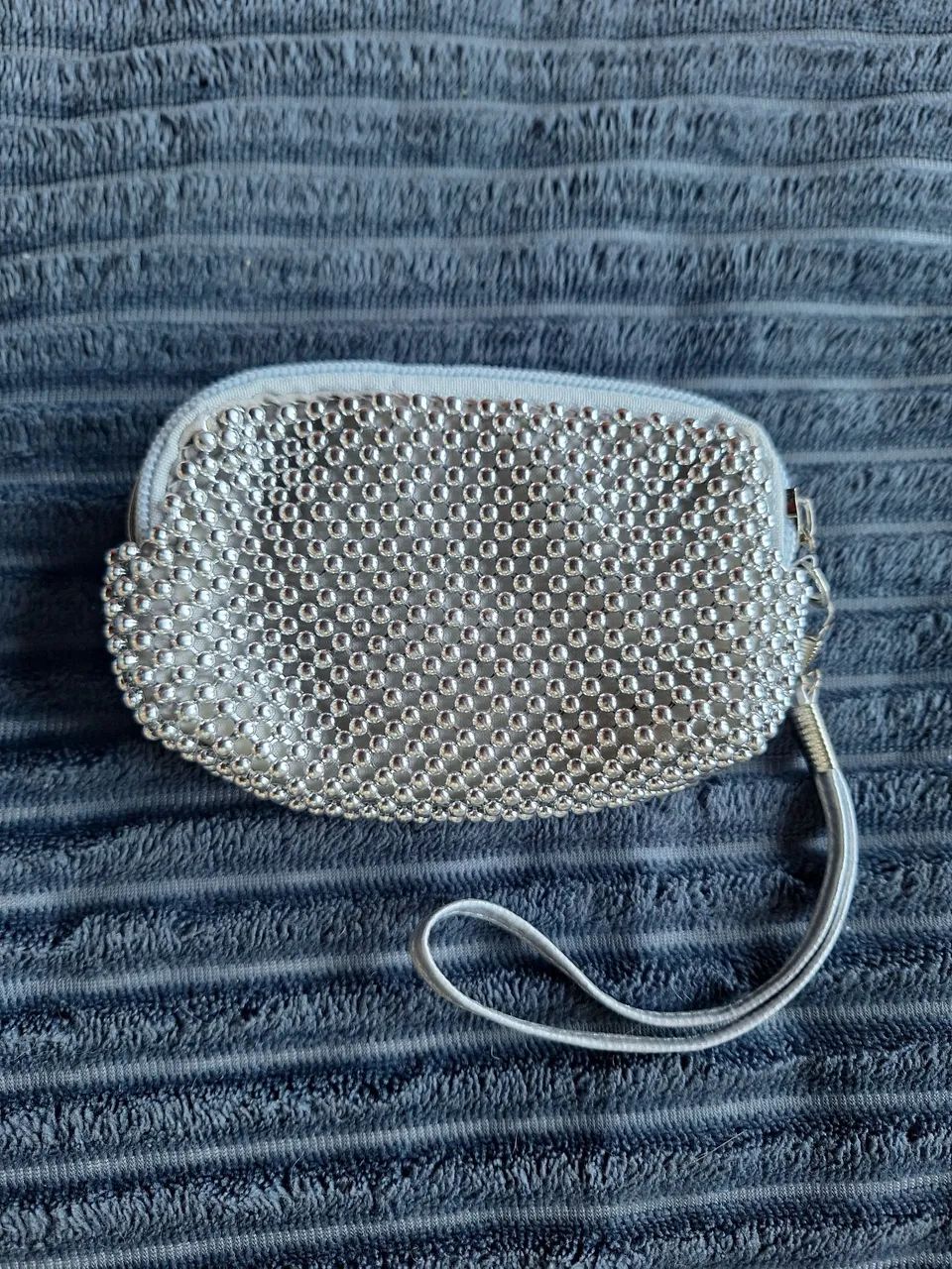 Bolsa de mão prateada