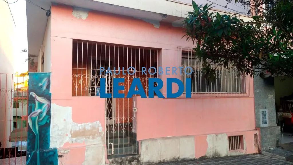 CASA ASSOBRADADA - CENTRO - MG