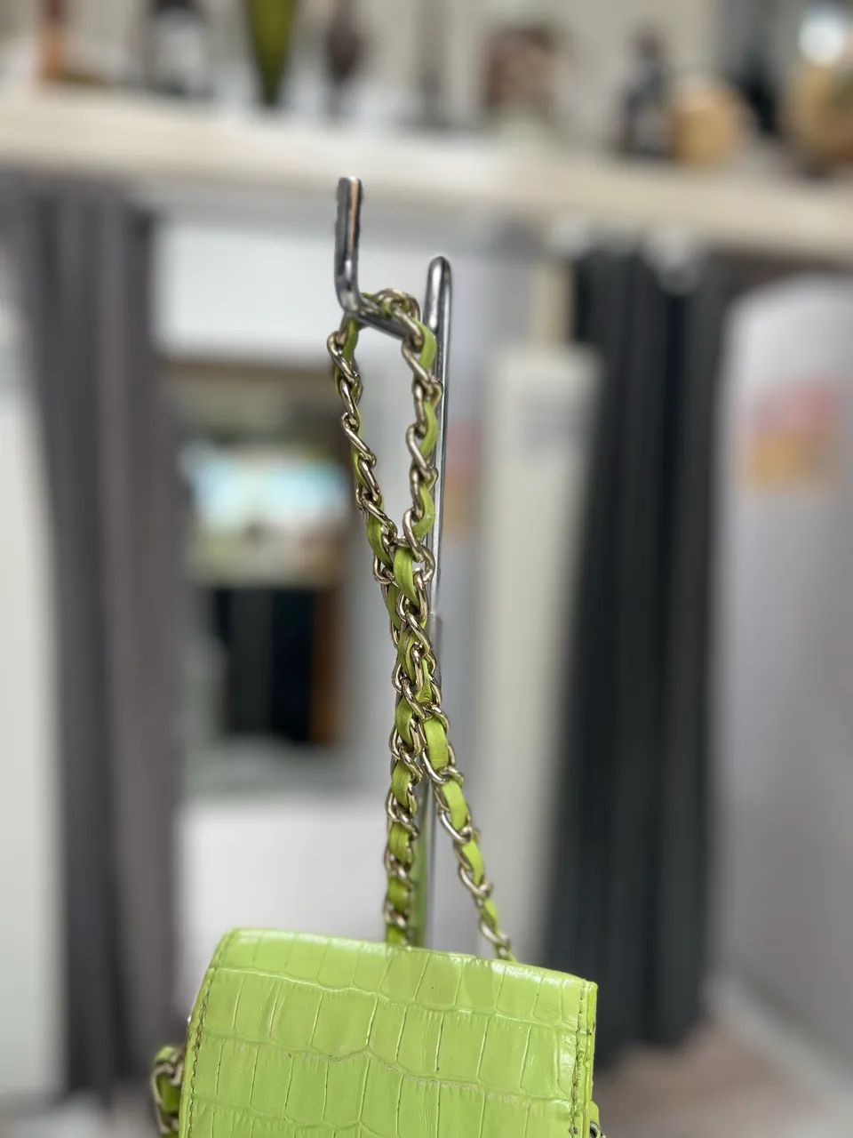Bolsa Tiracolo Porta Celular Believe Full Color Verde - Foto 3