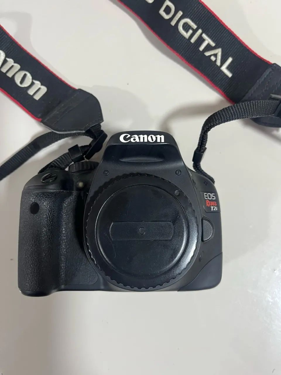 Cânon - T2i - Foto 2