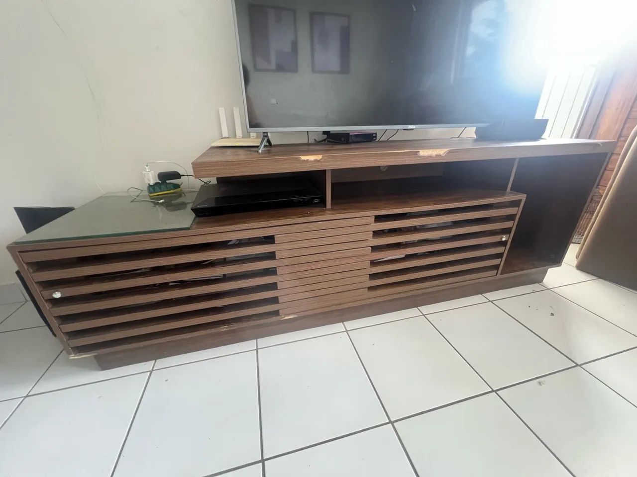 Rack de sala escuro - Foto 2