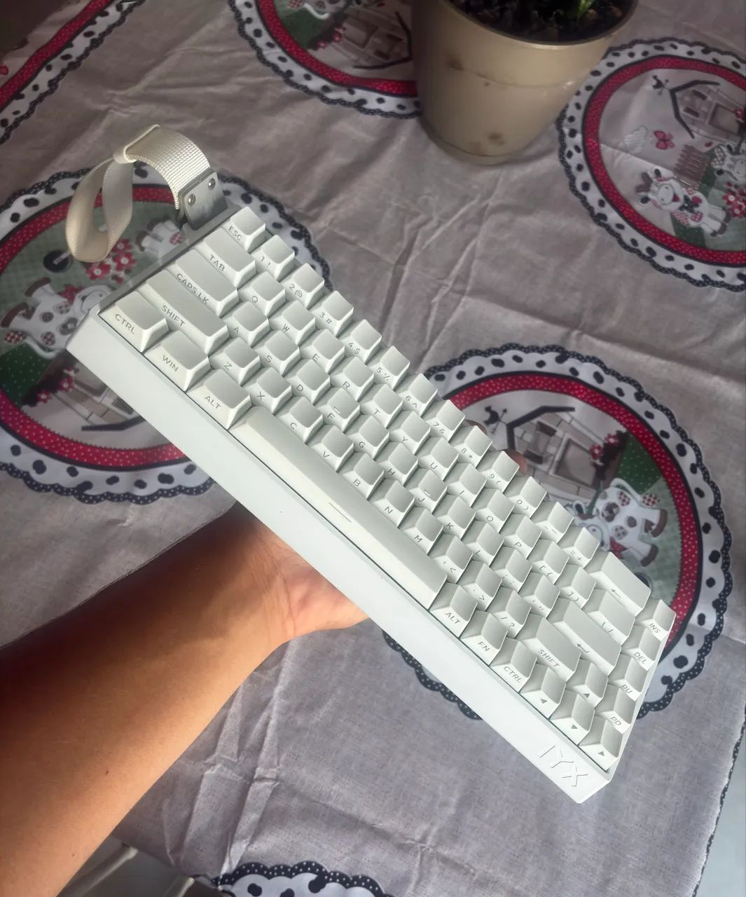 TECLADO MAGNÉTICO IYX