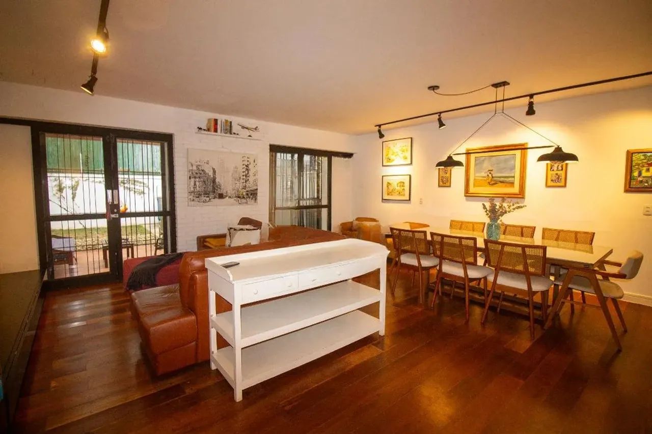 Casa à Venda - Campo Belo, 3 Quartos, 240 m2