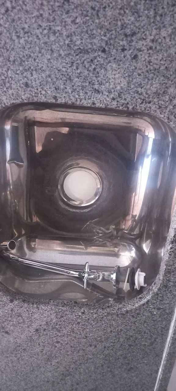 Pia de cozinha com torneira tudo novo - Foto 3