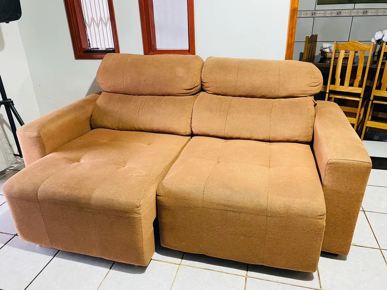 2 SOFÁ RETRÁTIL , USADO E EM BOAS CONDIÇÕES DE USO 