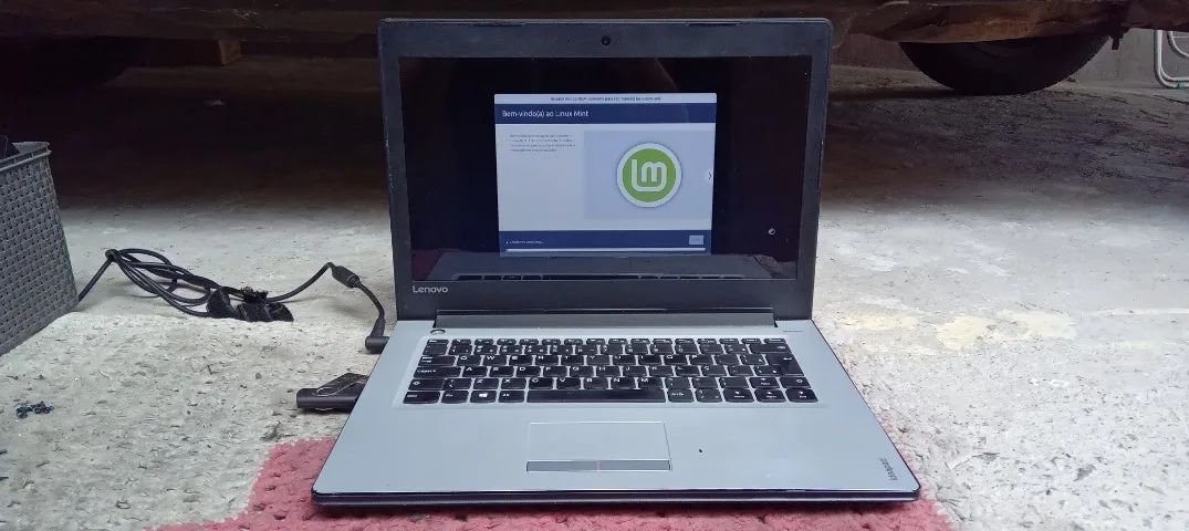 Notebook Lenovo Core i3 Sexta Geração Com SSD Linux Mint