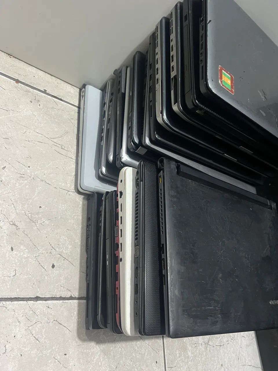 Lote Notebook retirada peças 
