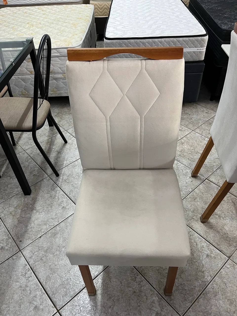 Mesa de jantar Laqueada com 6 cadeiras  - Foto 2