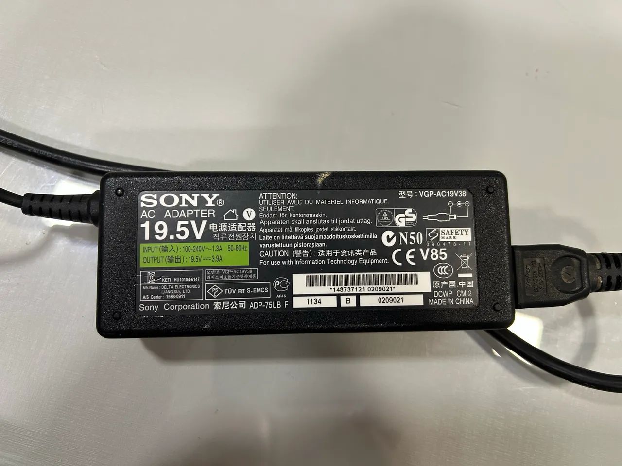 Notebook Sony VAIO i3 / SSD 240GB / Windows 10 Pro - Foto 5