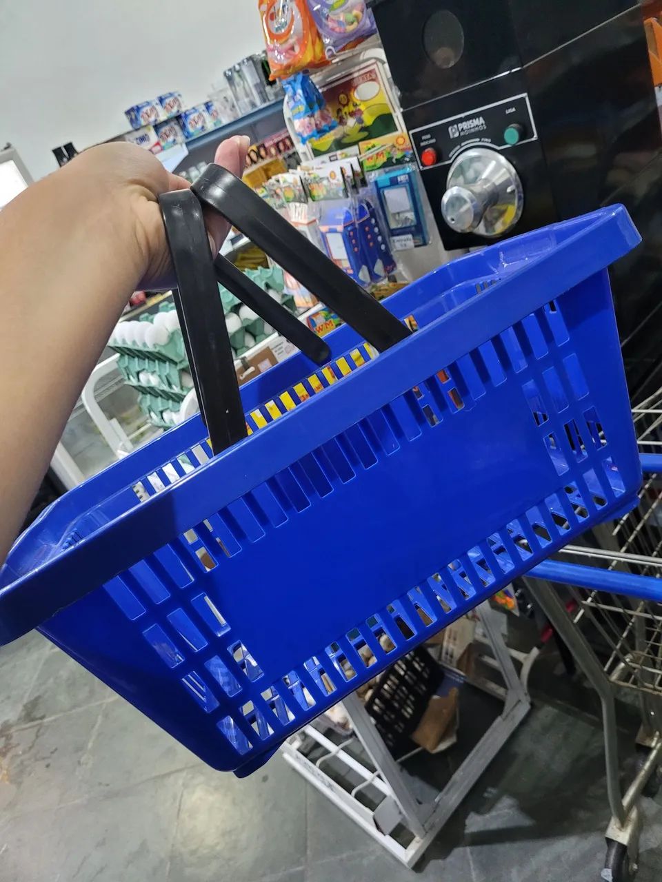 6 Cestinhas e 2 Carrinhos de Mercado - Ótimo Estado - Foto 3