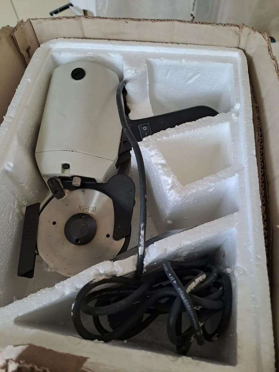 Cortador de tecido 220v profissional