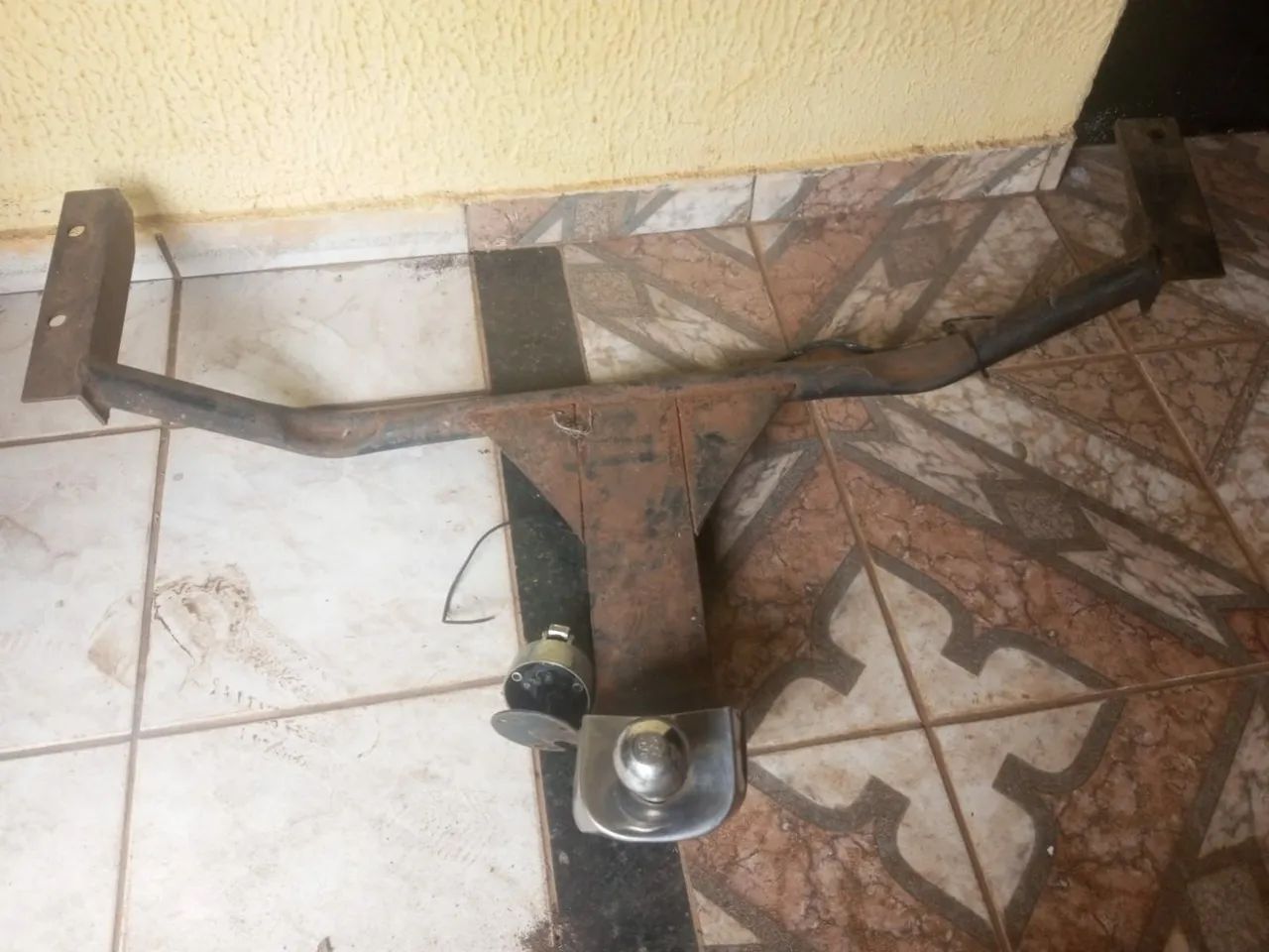 Engate de reboque do Nissan versa