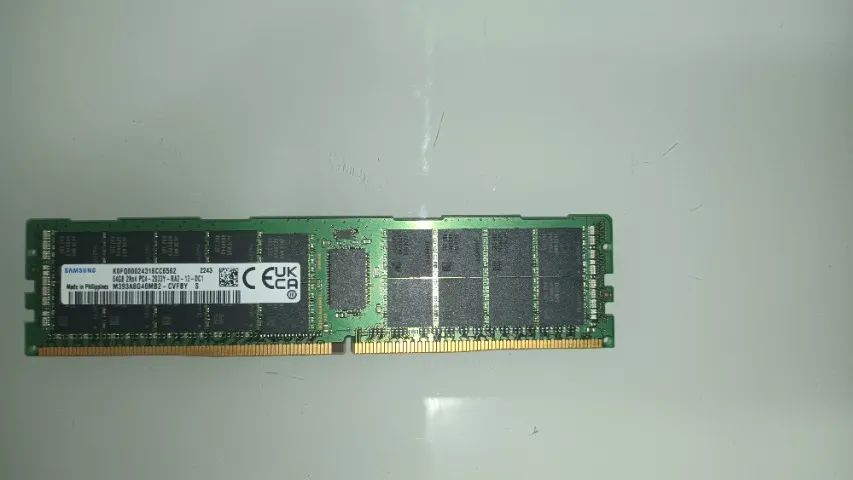 Memória SAMSUNG 64GB 417562042649825280