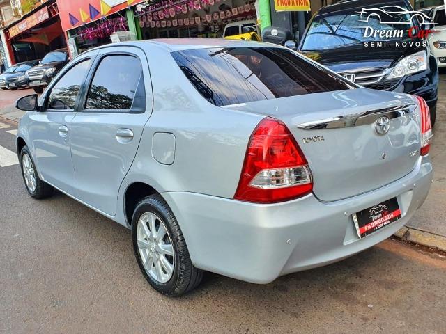 Toyota Etios Sedan 1.5 XLS Flex automático único dono 2017 - Foto 5