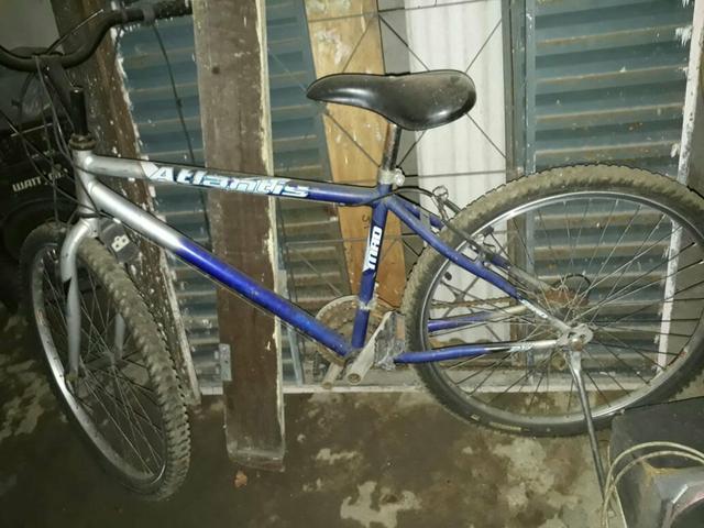 Vendo bicicleta de marchas conservada - Foto 2