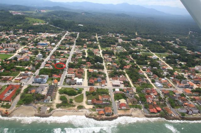 Terreno em Itapoá no asfalto, esquina, próximo a praia, comercial e residencial - Foto 2