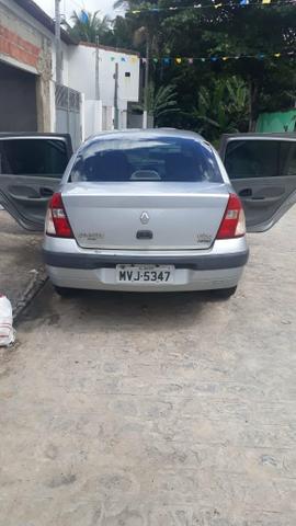 Clio sedan 2005/2006 1.6 16v