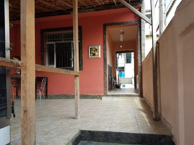 Otima casa linear de frente com 3 quartos 6 vagas aceito permuta - Foto 9