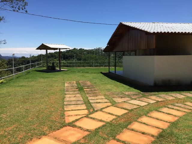 Sítio com vista para o litoral entre Fundão e Santa Teresa com casa nova - Foto 2