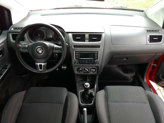 Volkswagen crossfox 1.6 2014 impecável - Foto 7
