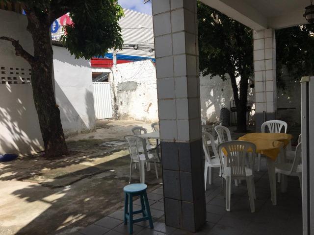 Casa em Buraquinho para fins comerciais - Foto 4